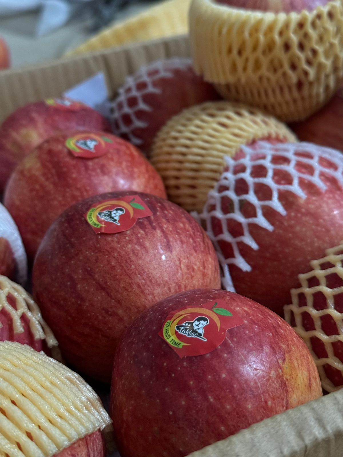 Premium Gaja Apples